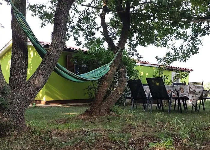 Holiday home Kuca Za Odmor Tri Sunca *