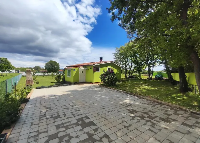 Holiday home Kuca Za Odmor Tri Sunca