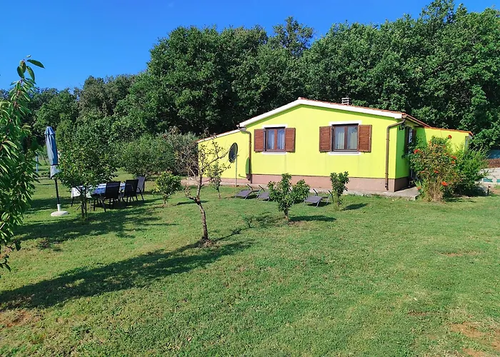Holiday home Kuca Za Odmor Tri Sunca