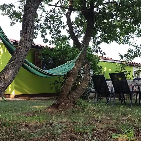 Vakantiehuis Kuca Za Odmor Tri Sunca *
