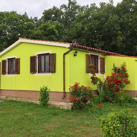 Kuca Za Odmor Tri Sunca Semesterbostad Pula