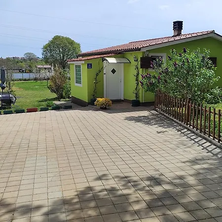 Kuca Za Odmor Tri Sunca Ferienhaus *