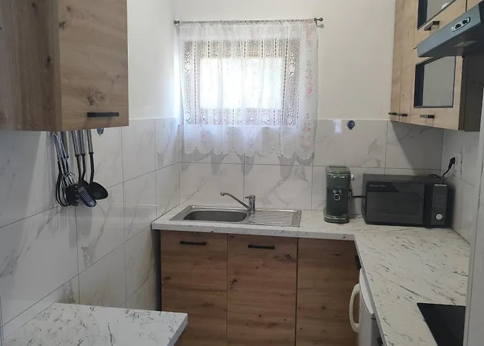 Kuca Za Odmor Tri Sunca * Пула